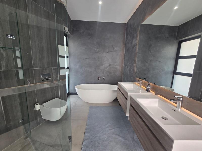 5 Bedroom Property for Sale in The Islands Estates North West